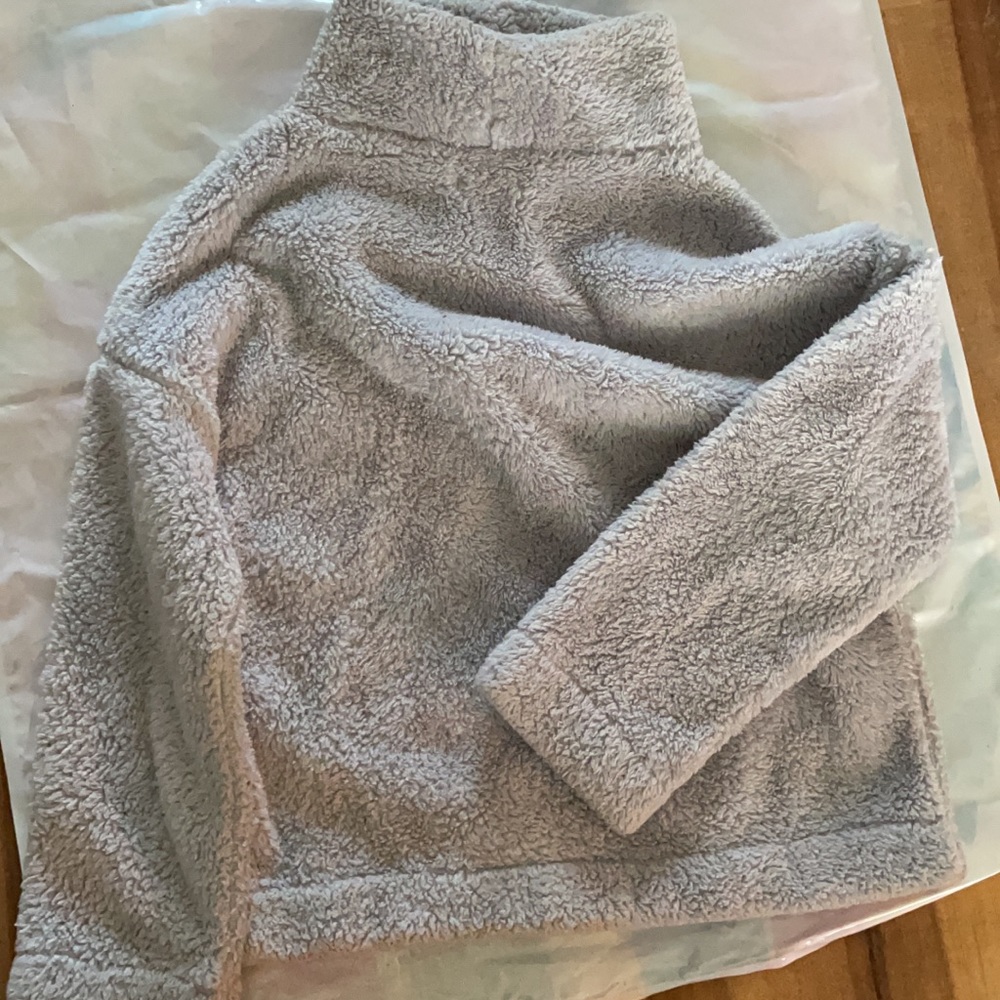 GAP sweater